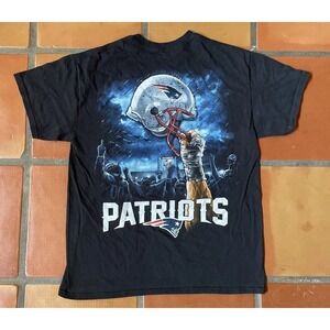 Retro Majestic Mens L New England Patriots Football NFL Team Black T-Shirt
